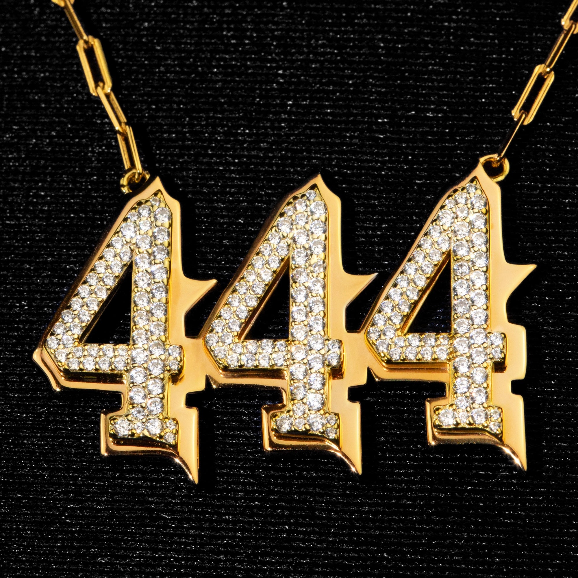 Cadena 444 Golden Chica