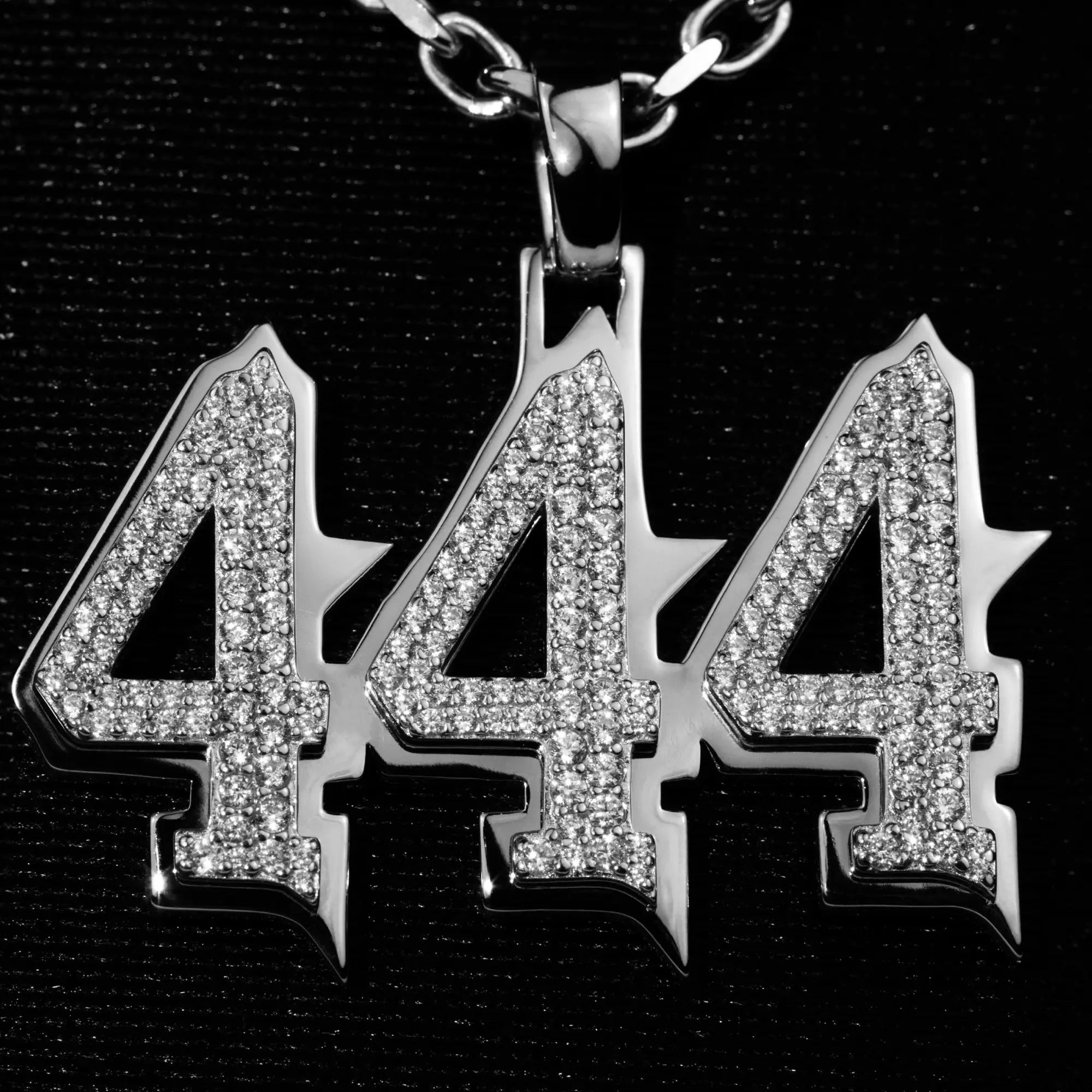 Set 444 Cadena + Dije