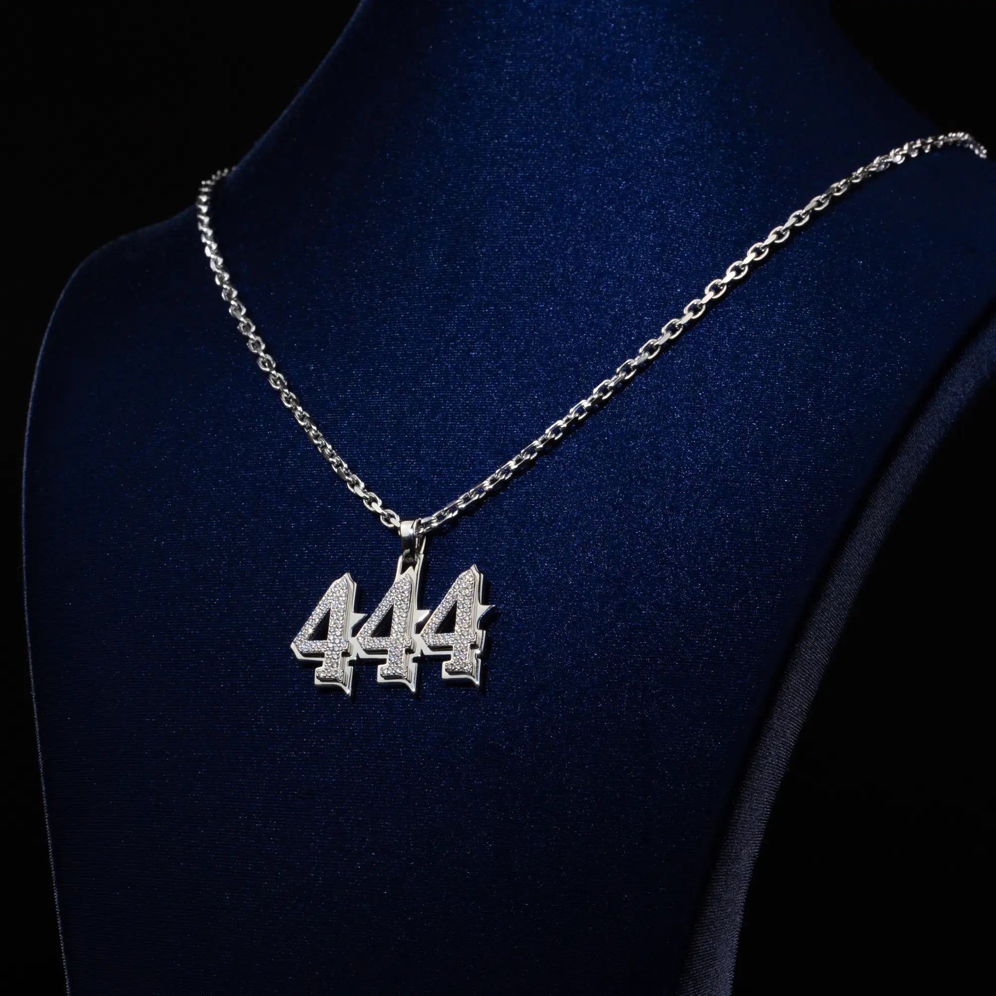 Set 444 Cadena + Dije
